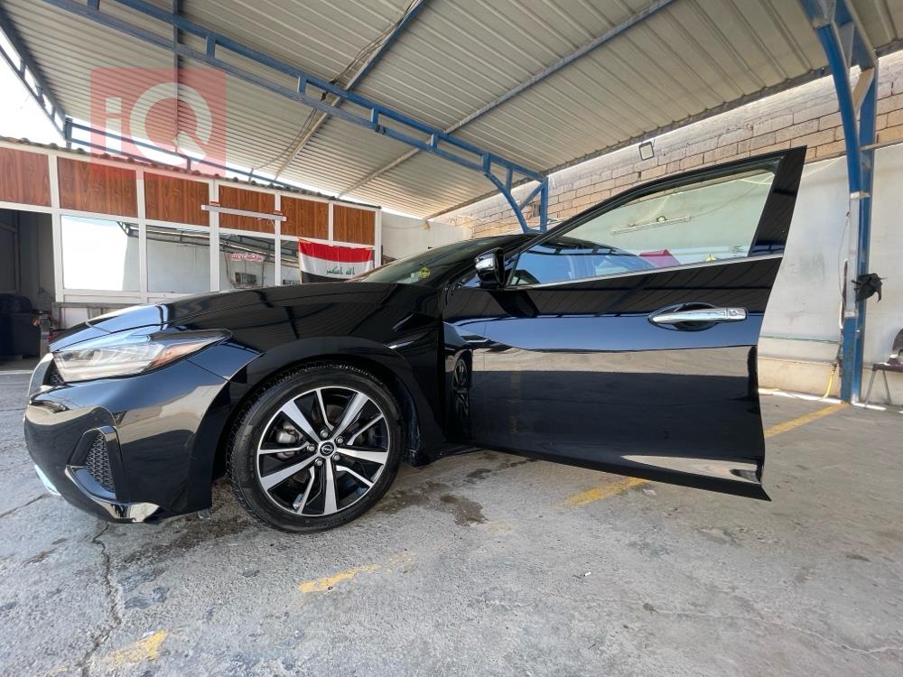 Nissan Maxima